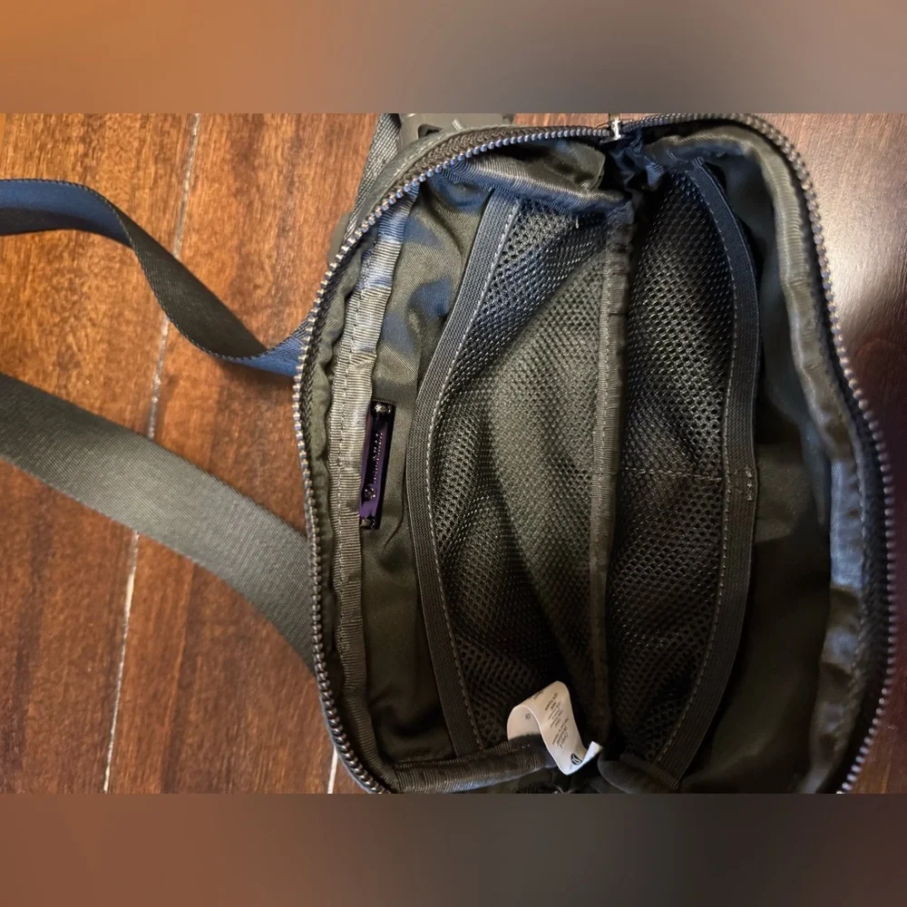 NWOT Lululemon Everywhere Belt Bag Green Camo Unisex - Picture 6 of 7